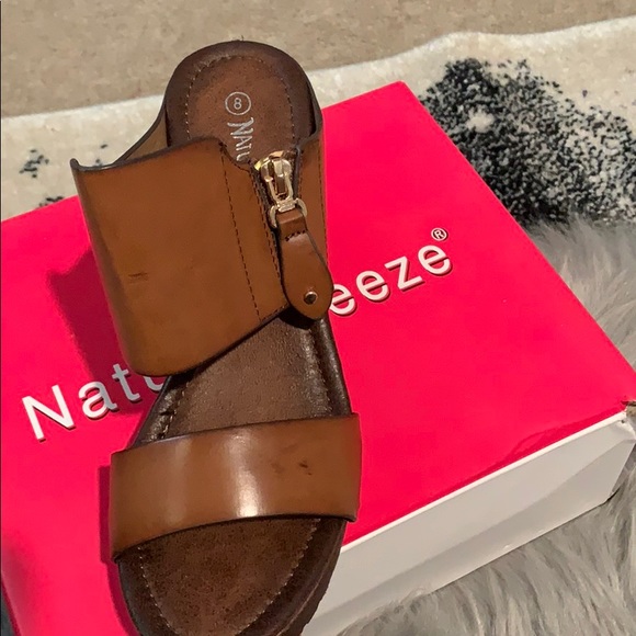 Clog Heel Sandals - Picture 4 of 6